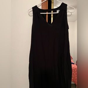 Women’s black vneck Dress
